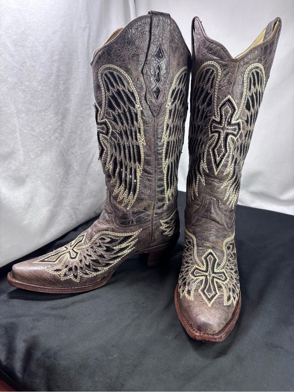 Corral Women’s Sequin Wing & Cross Inlay Western Boots Square Toe Women’s Sz 7.5 - Picture 2 of 10
